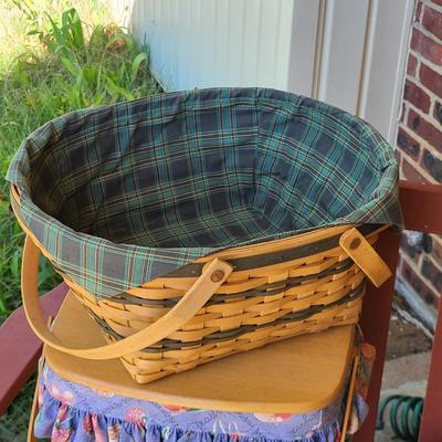 LOT 81G: Longaberger Lot of Various Sized Baskets and Bags