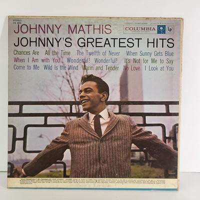 LOT 83D: Twenty Two Vintage Vinyl Records Featuring Neil Diamond, Barry Manilow and More