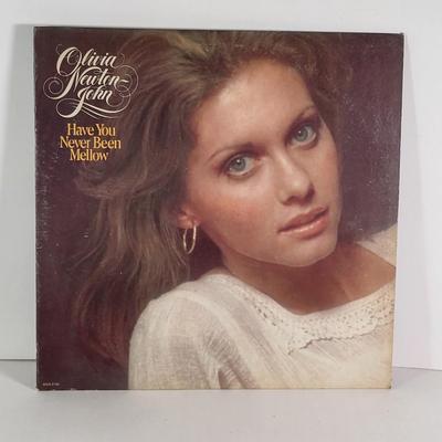 LOT 83D: Twenty Two Vintage Vinyl Records Featuring Neil Diamond, Barry Manilow and More