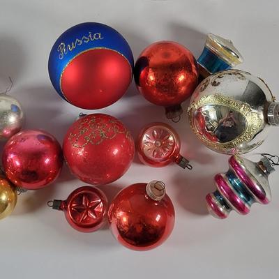 LOT 95D: Pair of Bowls Filled with Assorted Vintage Holiday Ornaments