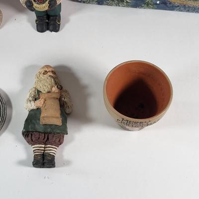 LOT 98D: Various Santa Clause Holiday Figurines and Decorations