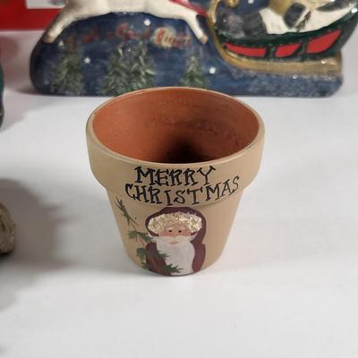 LOT 98D: Various Santa Clause Holiday Figurines and Decorations