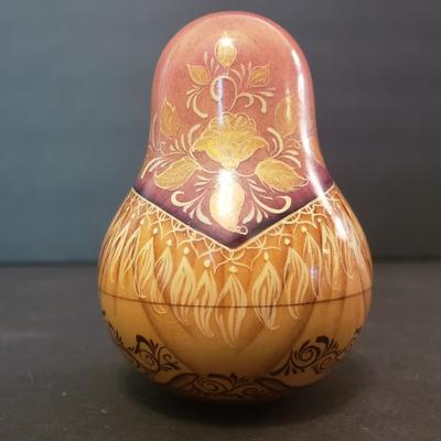 LOT 121F: Russian Matryoshka Nesting Dolls & Roly-Poly Musical Holiday Themed Doll Signed