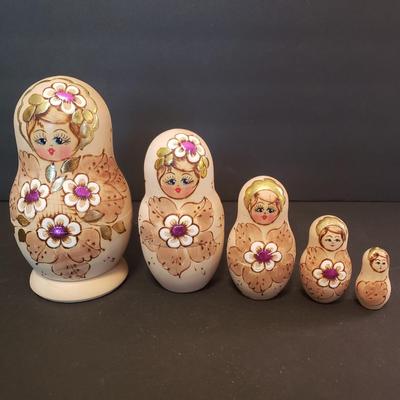 LOT 121F: Russian Matryoshka Nesting Dolls & Roly-Poly Musical Holiday Themed Doll Signed