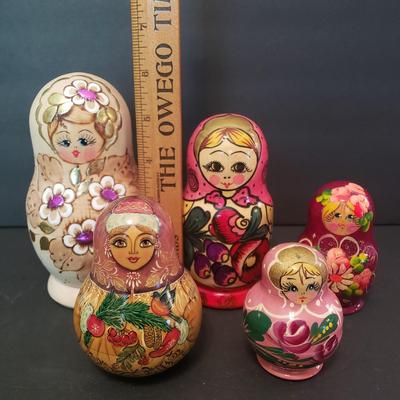 LOT 121F: Russian Matryoshka Nesting Dolls & Roly-Poly Musical Holiday Themed Doll Signed