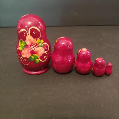 LOT 121F: Russian Matryoshka Nesting Dolls & Roly-Poly Musical Holiday Themed Doll Signed