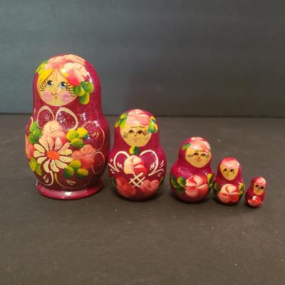 LOT 121F: Russian Matryoshka Nesting Dolls & Roly-Poly Musical Holiday Themed Doll Signed