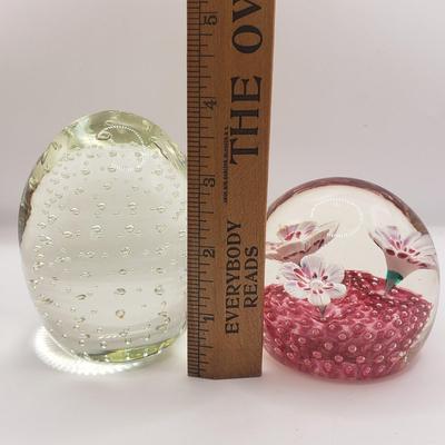 LOT 122F: Controlled Bubble Art Glass Paperweights with Polished Bottoms