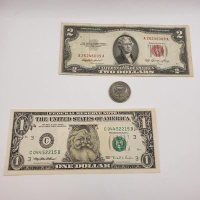 LOT 129F: Novelty Santa Dollar, $2 Bill & Marine Corps Toys for Tots Coin
