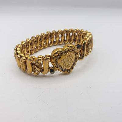 LOT 131F: Antique Early 20th Century Briggs Carmen Goldtone Adjustable Heart Bracelet in Original Box