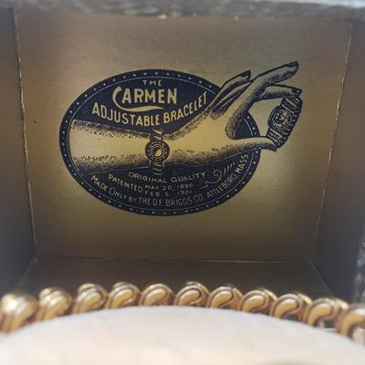 LOT 131F: Antique Early 20th Century Briggs Carmen Goldtone Adjustable Heart Bracelet in Original Box