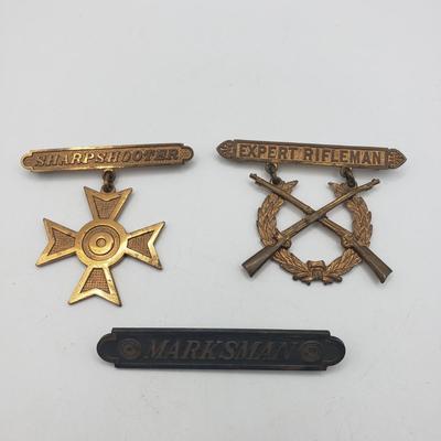 LOT 135F: WWI Era USMC Sharpshooter, Marksman & Expert Rifleman Badges