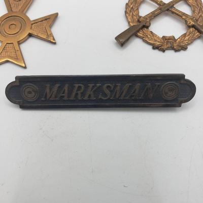 LOT 135F: WWI Era USMC Sharpshooter, Marksman & Expert Rifleman Badges