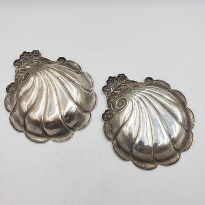 LOT 137F: Vintage Lunt Sterling Swirl Spoon Rests 36.35gtw