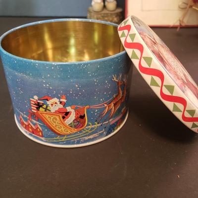 LOT 149F: Collection of New & Vintage Christmas Items