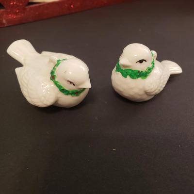 LOT 149F: Collection of New & Vintage Christmas Items