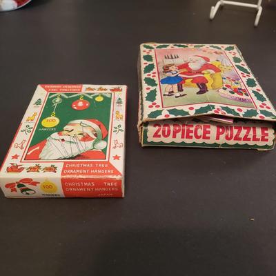 LOT 149F: Collection of New & Vintage Christmas Items
