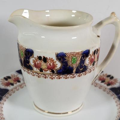 LOT 152G: Vintage Floral Pattern Tea Set Made in England