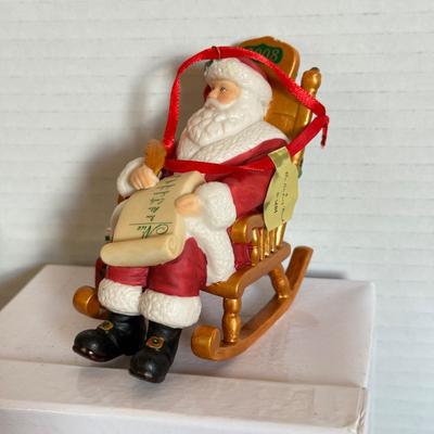 LOT 161L: Vintage 1970s Danbury Mint Annual Christmas Tree Ornaments w:m/ Boxes