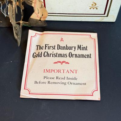 LOT 161L: Vintage 1970s Danbury Mint Annual Christmas Tree Ornaments w:m/ Boxes