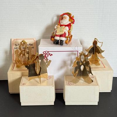LOT 161L: Vintage 1970s Danbury Mint Annual Christmas Tree Ornaments w:m/ Boxes