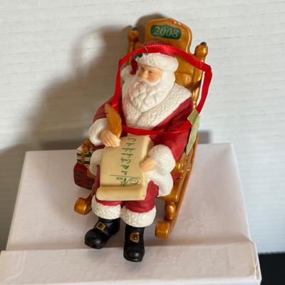 LOT 161L: Vintage 1970s Danbury Mint Annual Christmas Tree Ornaments w:m/ Boxes