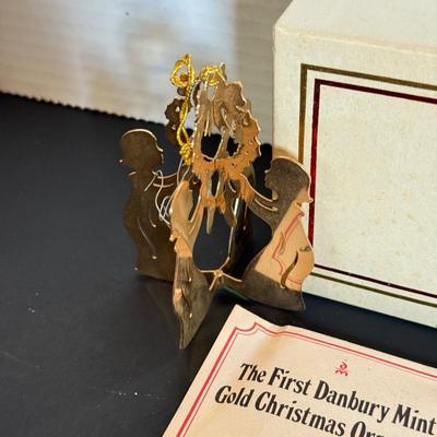 LOT 161L: Vintage 1970s Danbury Mint Annual Christmas Tree Ornaments w:m/ Boxes