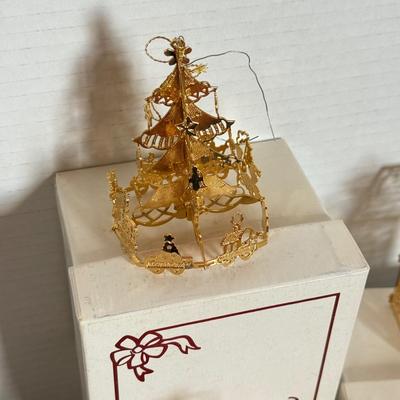 LOT 162L: 1980s Danbury Mint Annual Christmas Tree Ornaments w/ Boxes