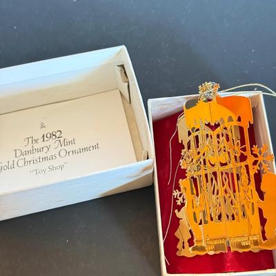 LOT 162L: 1980s Danbury Mint Annual Christmas Tree Ornaments w/ Boxes