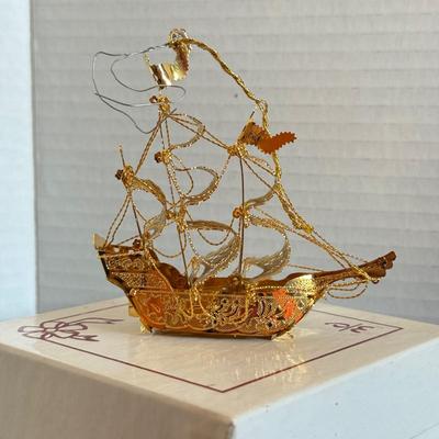 LOT 163L: 1990s Danbury Mint Annual Christmas Tree Ornaments w/ Boxes