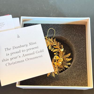 LOT 164L: 2010s Danbury Mint Annual Christmas Tree Ornaments w/ Boxes