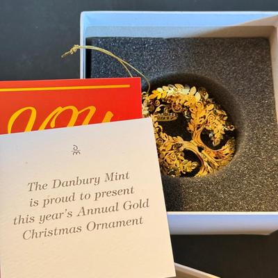 LOT 164L: 2010s Danbury Mint Annual Christmas Tree Ornaments w/ Boxes