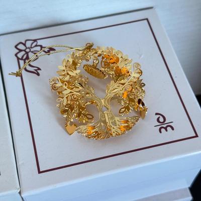 LOT 164L: 2010s Danbury Mint Annual Christmas Tree Ornaments w/ Boxes