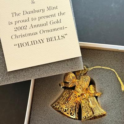 LOT 165L: 2000s Danbury Mint Annual Christmas Tree Ornaments w/ Boxes