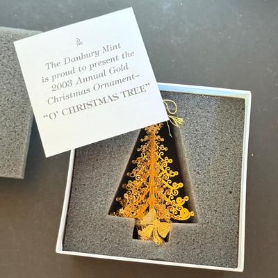 LOT 165L: 2000s Danbury Mint Annual Christmas Tree Ornaments w/ Boxes