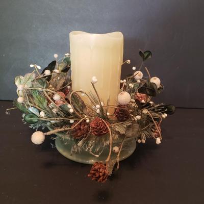 LOT 168F: Holiday Candle & Tabletop Decor; Longaberger & More