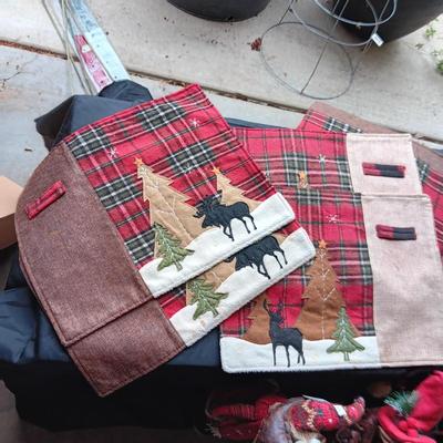 3 VERY CUTE FREE STANDING MOOSE AND 4 PLACEMATS WITH MATCHING TABLE RUNNER