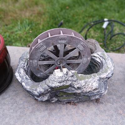 2 WATER FEATURE TOPPERS 1 WITH PUMP AND FLOWER POT