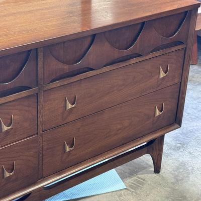 Broyhill Brasilia Walnut dresser with Mirror.
