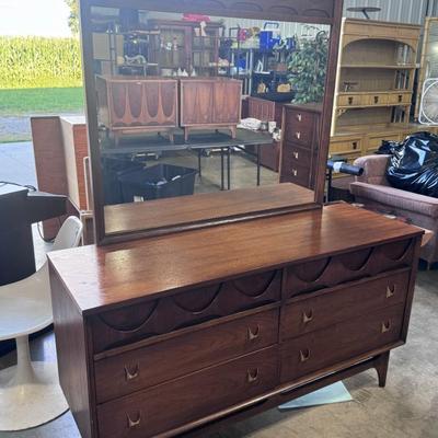 Broyhill Brasilia Walnut dresser with Mirror.