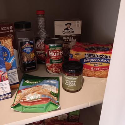 VARIOUS GROCERIES AND FOOD WRAP/BAGS
