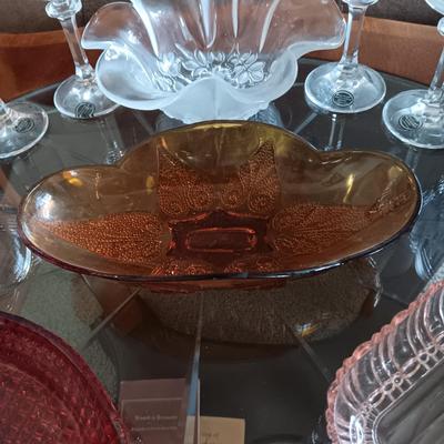 MIKASA BOWLS, FRANCISCAN CRYSTAL STEMWARE AND COLORED GLASS SERVING PIECES