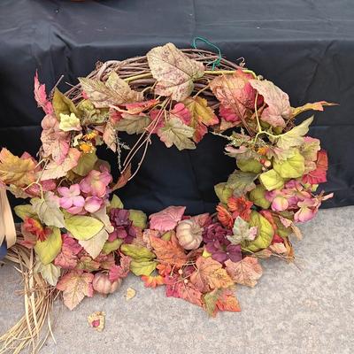 HALLOWEEN/FALL DRCORATIONS