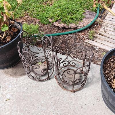 2 GERANIUM PLANTS IN NEED OF TLC AND 2 METAL CANDLE LANTERNS