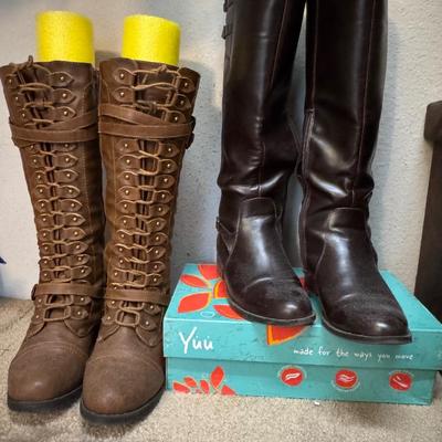 Boots size 7 to 7 1/2 women’s.