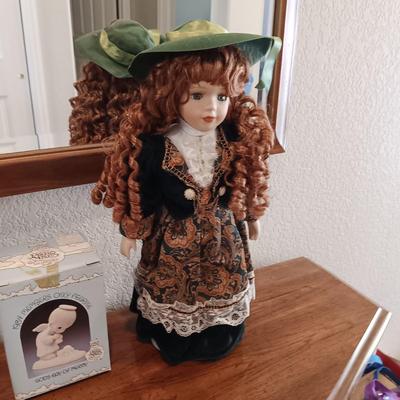 PORCELAIN DOLLS AND FIGURINES