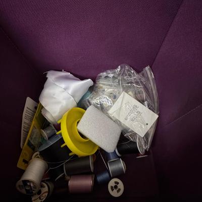Miscellaneous sewing items.