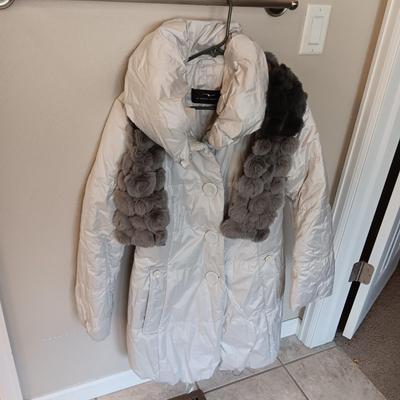 LADIES VIOLANTI DOWN FILLED COAT AND SCARF MEDIUM
