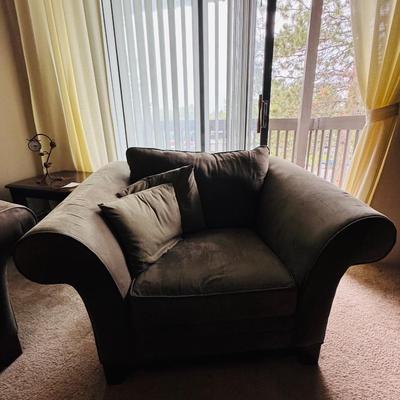 Two piece couch set. Very good condition.