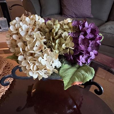 Beautiful coffee table with home decor.
